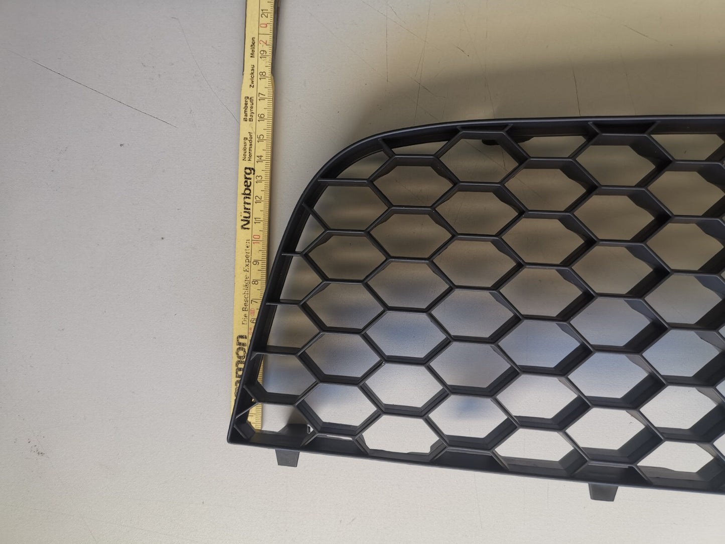 Kühlergrill Frontgrill Blende Kühlergitter Neu passt für VW Golf V 1K1 